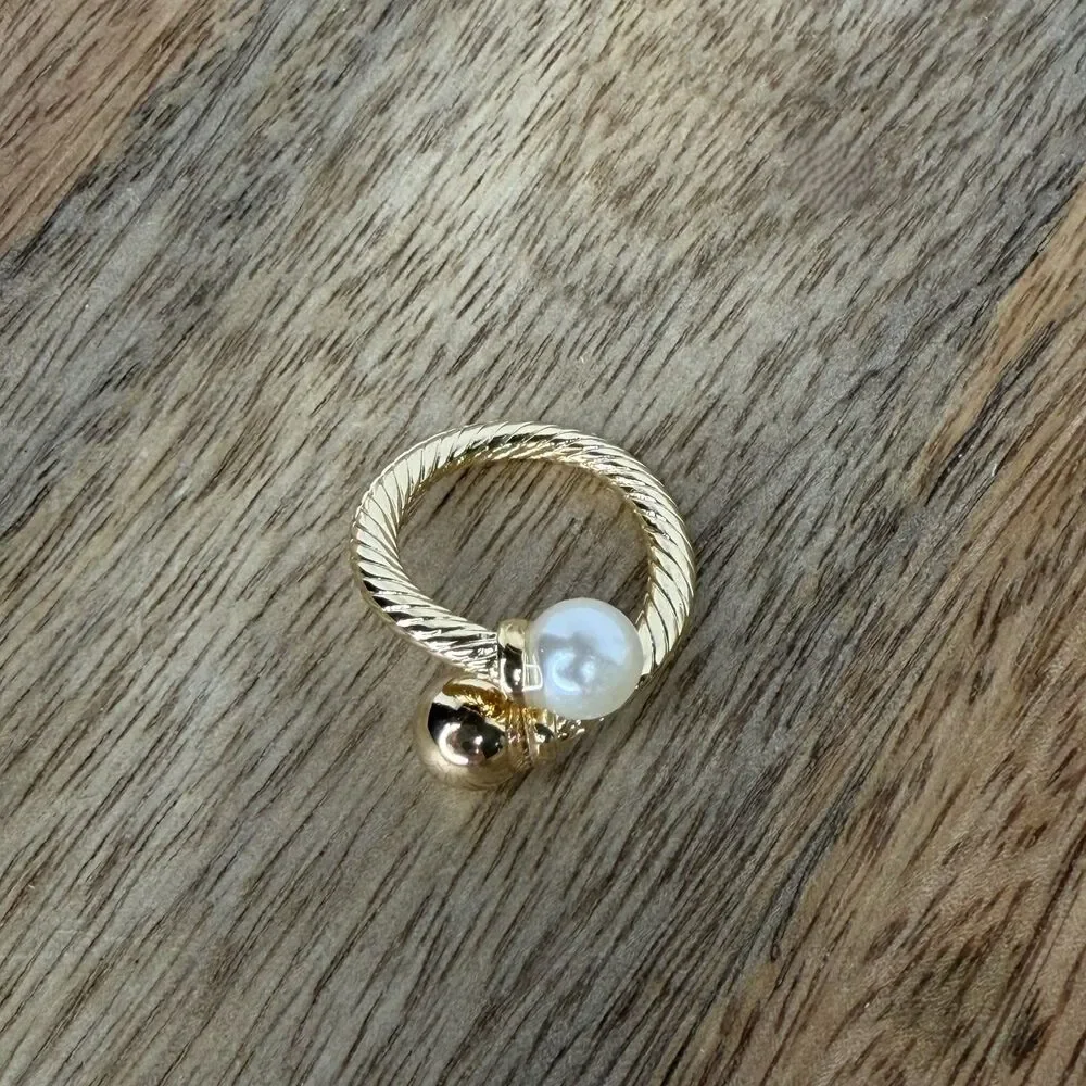 Gold-Tone Cable Bypass Ring with Pearl